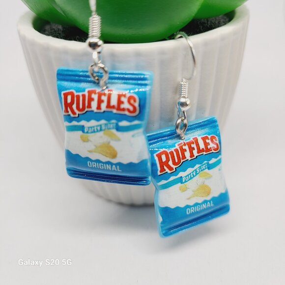 Handmade Potato Chip Snack Bag Dangle Drop Earrings Women's NWOT Fun Quirky - Picture 2 of 5